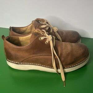 Brown Tan Leather Lace Up Shoe Size 9.5